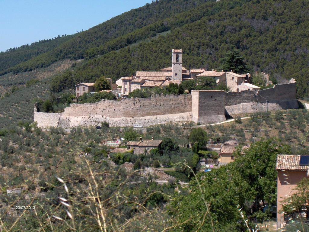 Agriturismo Il Palazzetto Apartment Campello sul Clitunno Exterior photo